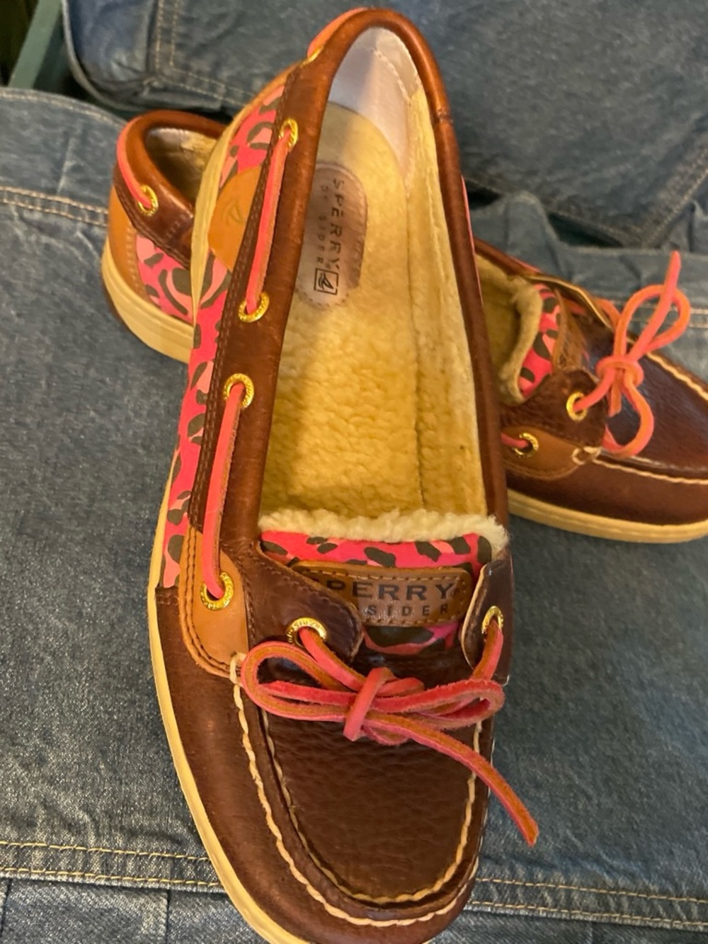 Sperry Women’s Brown Leather Boat Shoe with Pink Accents 7 1/2